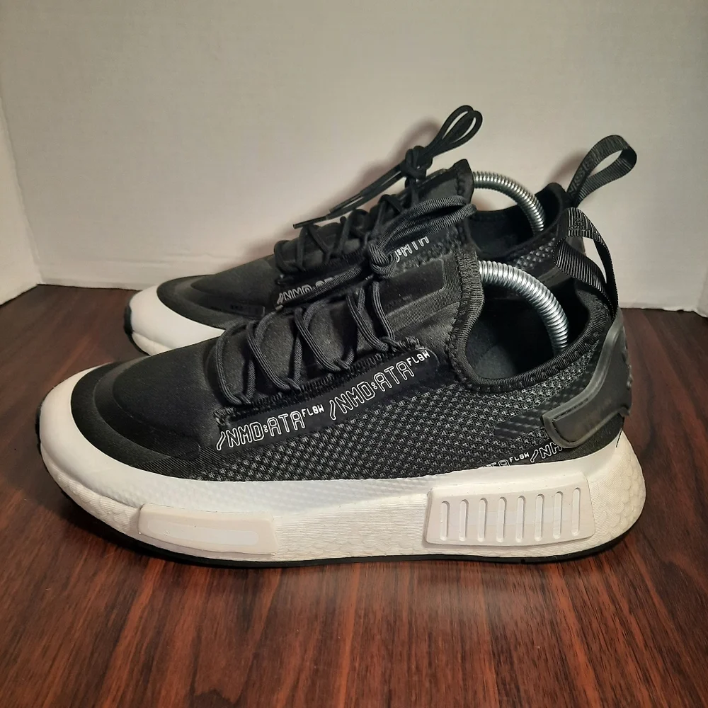 Adidas NMD R1 Spectoo Black / White Size 8.5 Men's Shoes Sneakers New No Box